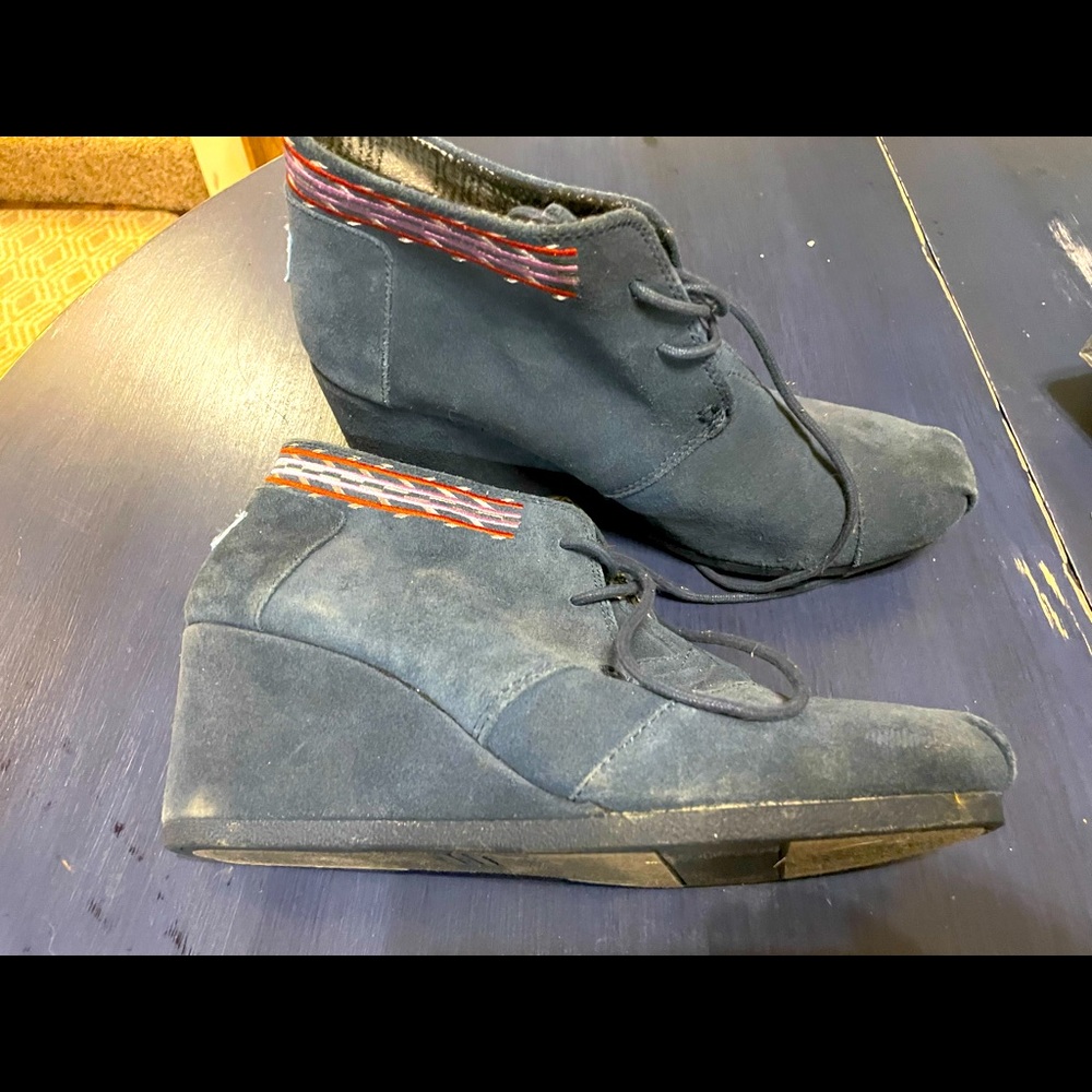 Tom’s size 11 Navy Blue Bootie